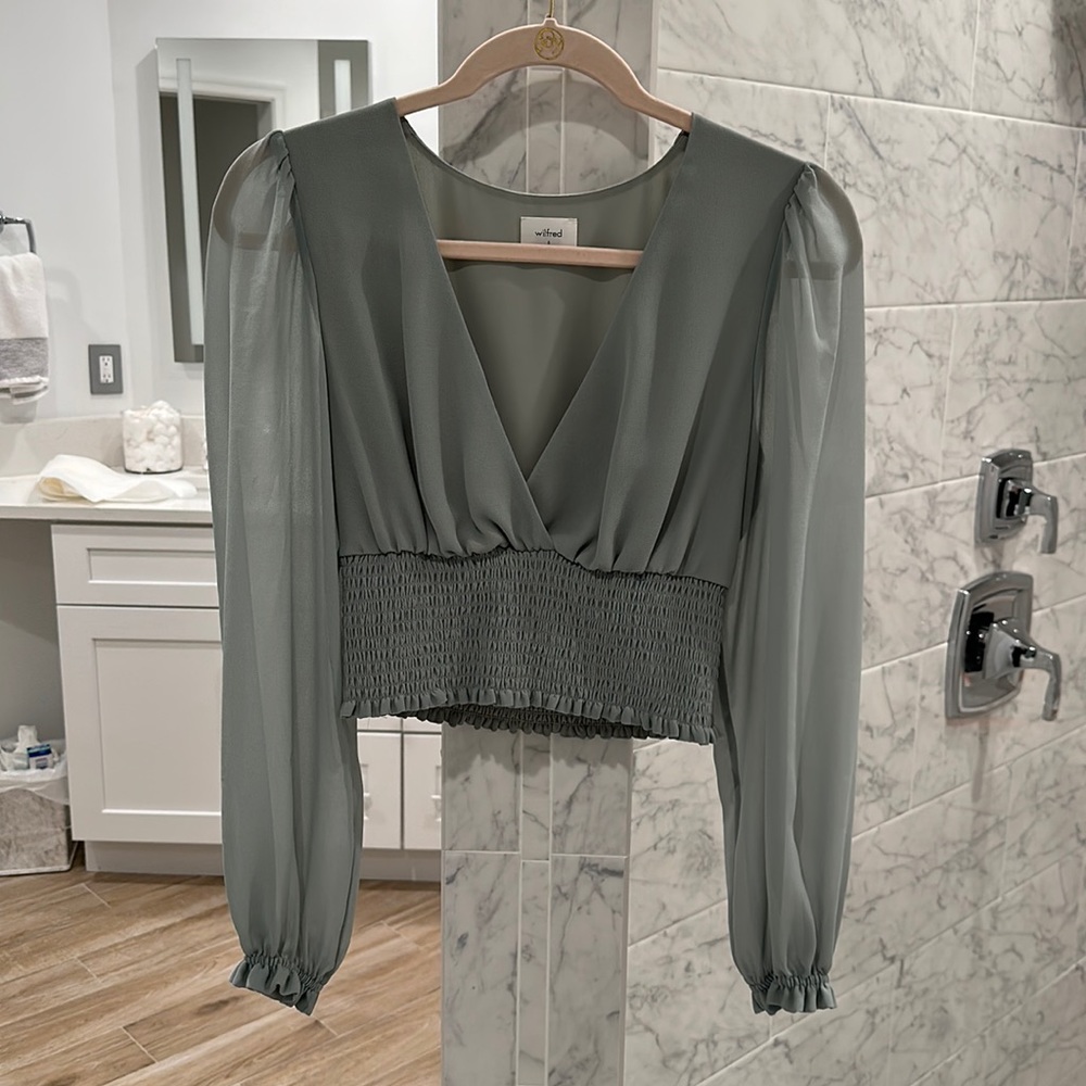 Aritzia Top